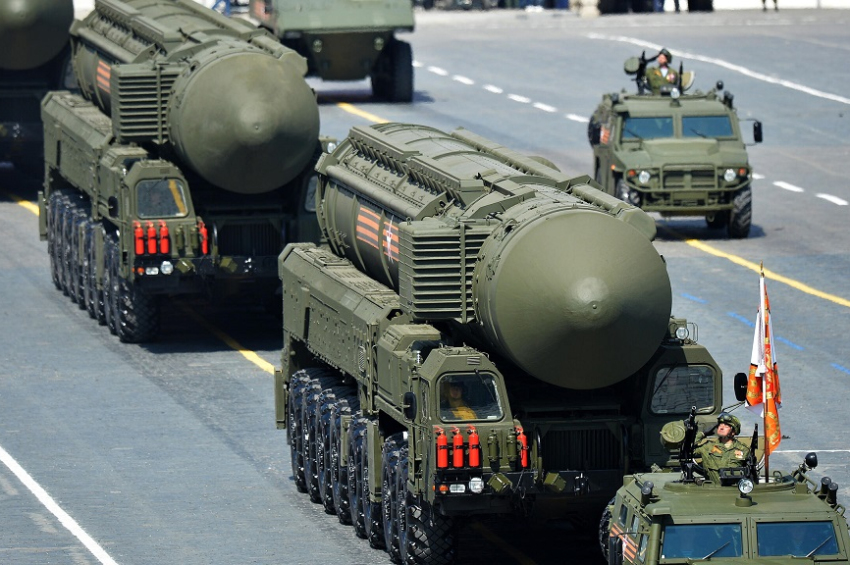 Does Belarus host Russian nukes? 