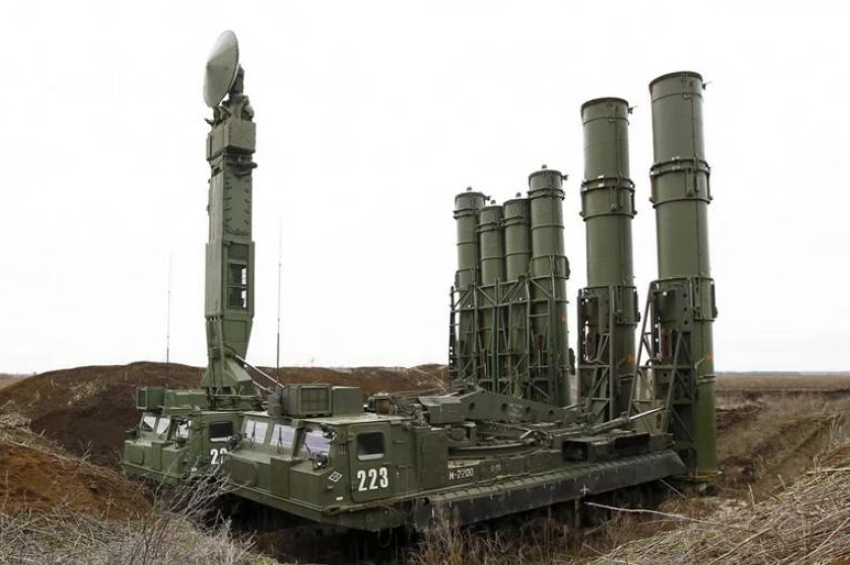 Japan spots Russia moving missiles off disputed islands