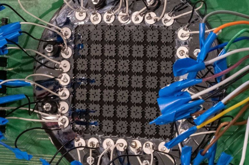Good-bye batteries? A new sensor harnesses mechanical power from vibration
